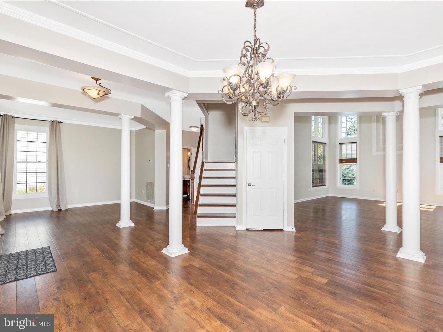 1713 Dearbought Drive photo 12