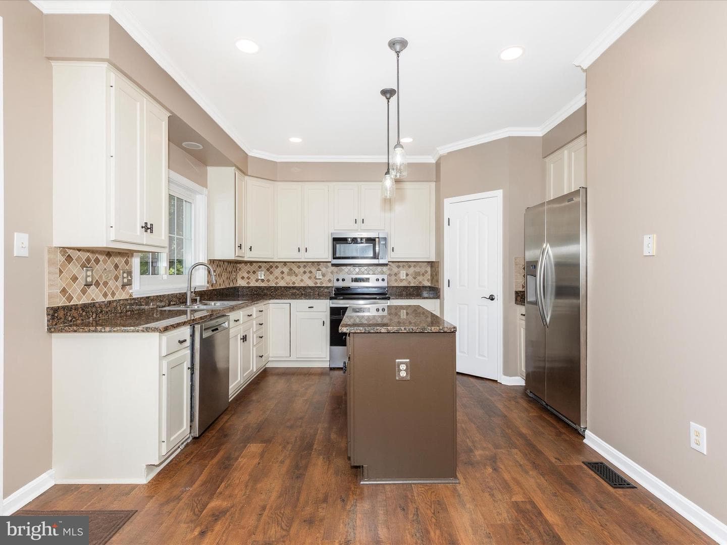 1713 Dearbought Drive photo 22