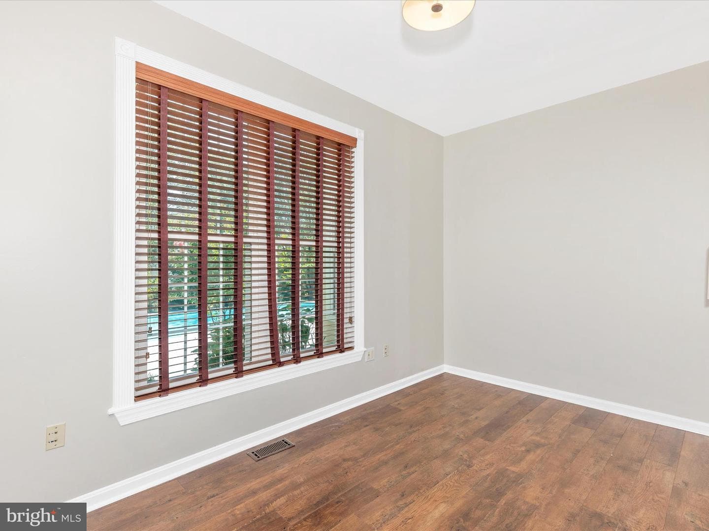 1713 Dearbought Drive photo 26