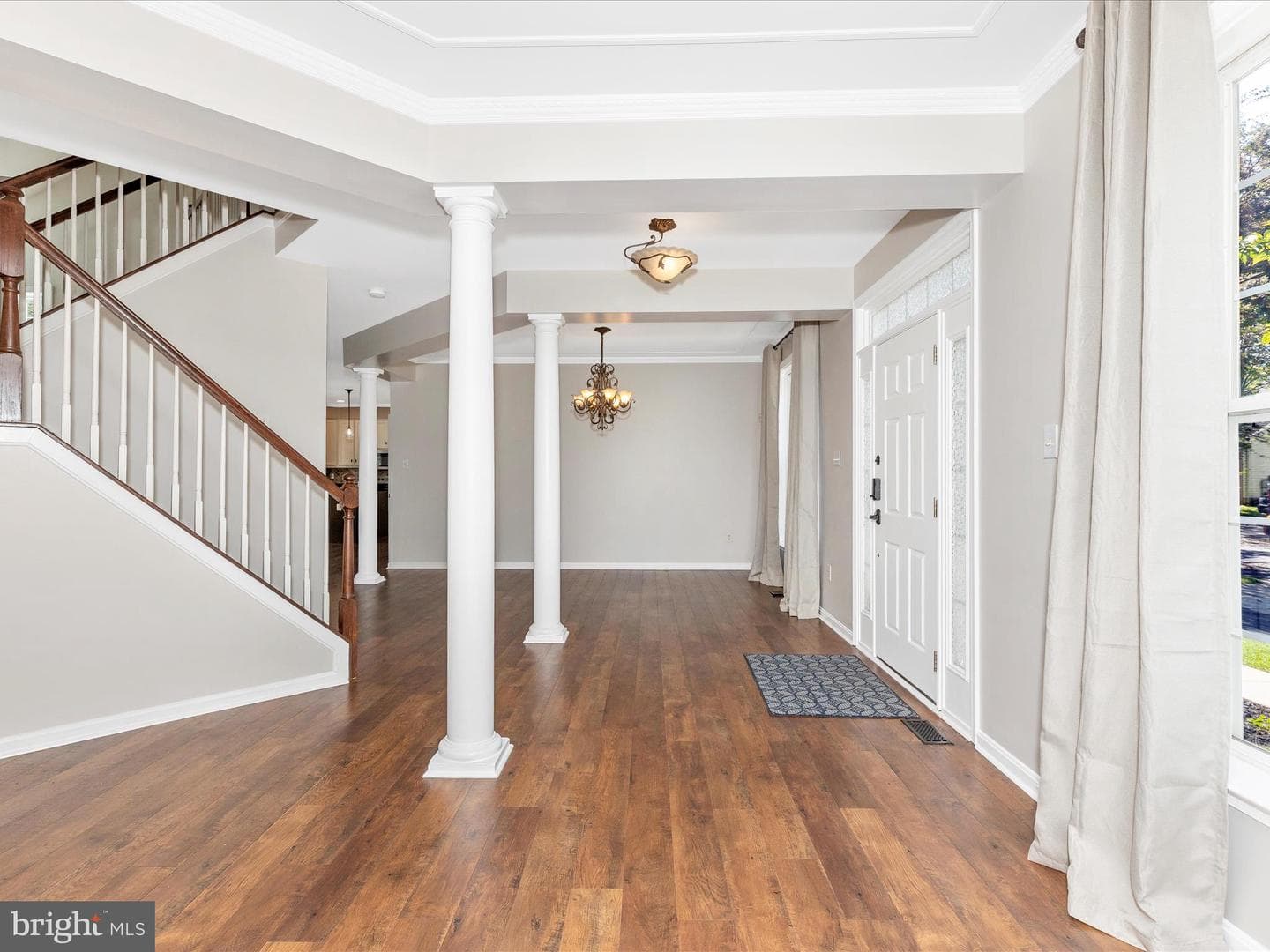 1713 Dearbought Drive photo 8