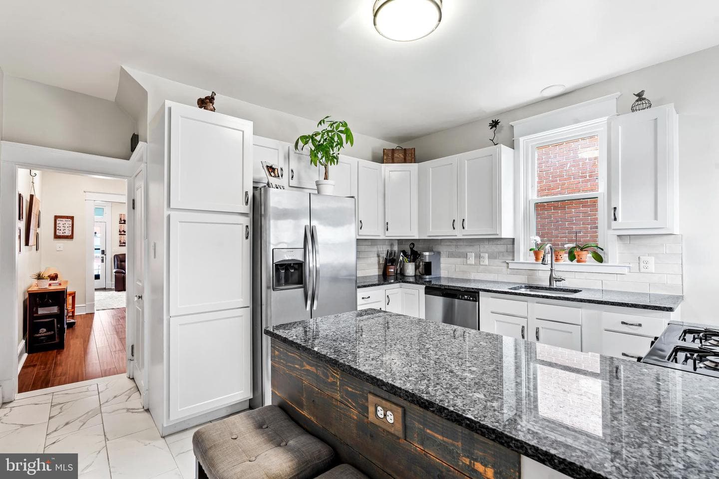 246 W 5th Street photo 12