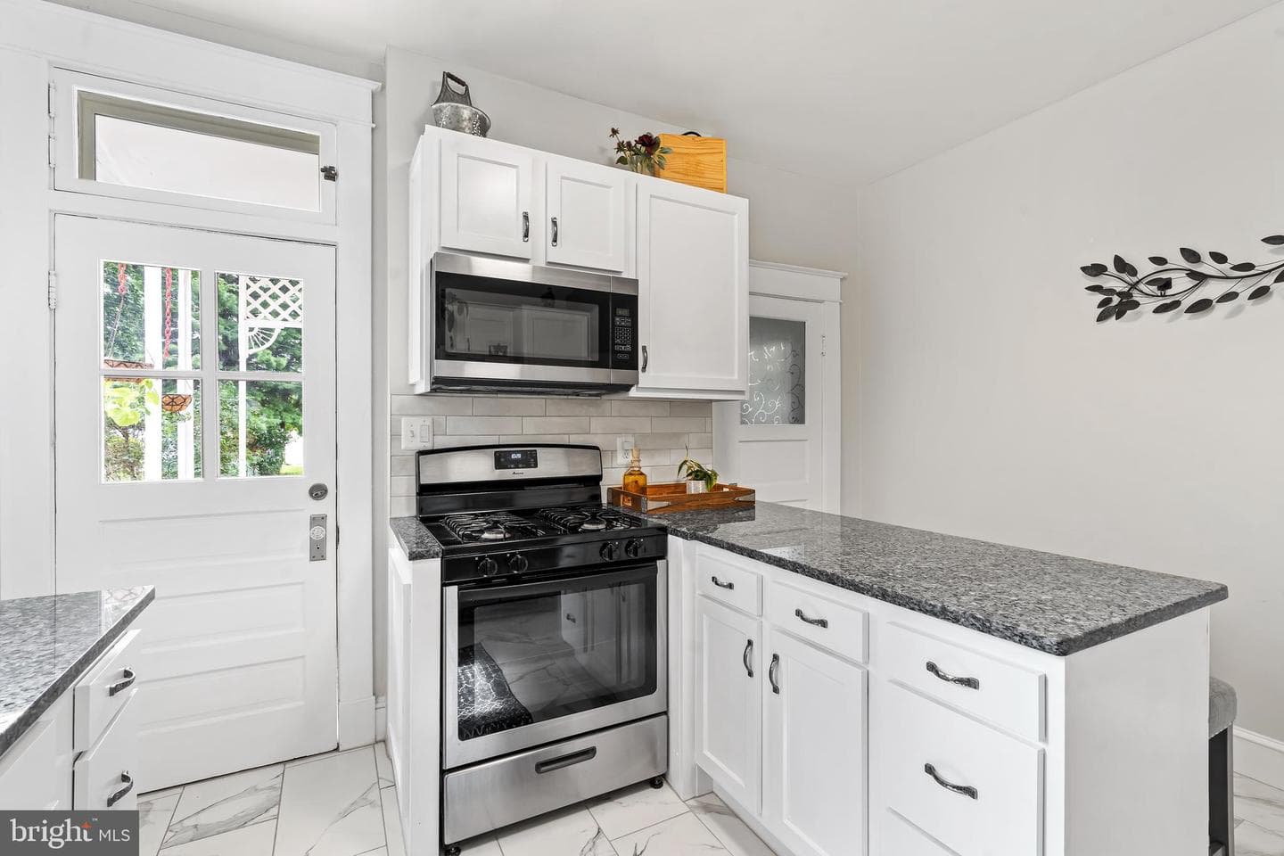 246 W 5th Street photo 13