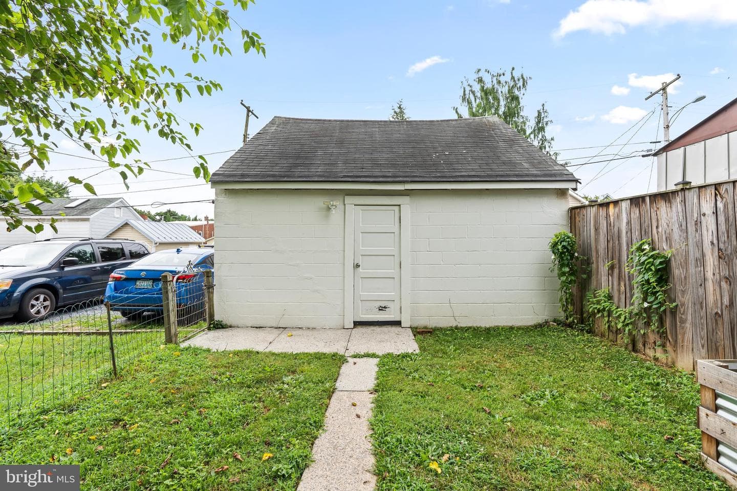 246 W 5th Street photo 37