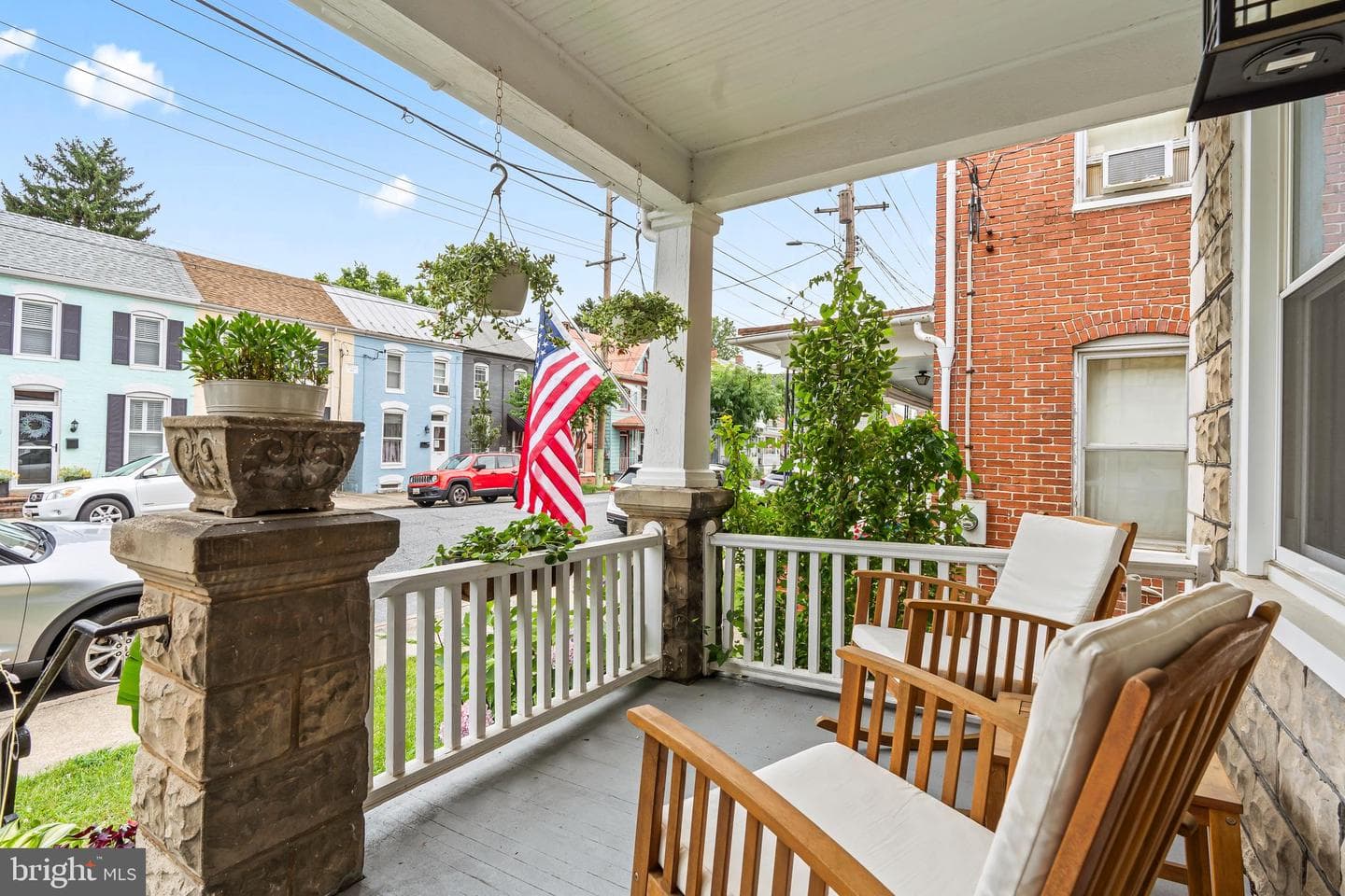 246 W 5th Street photo 4