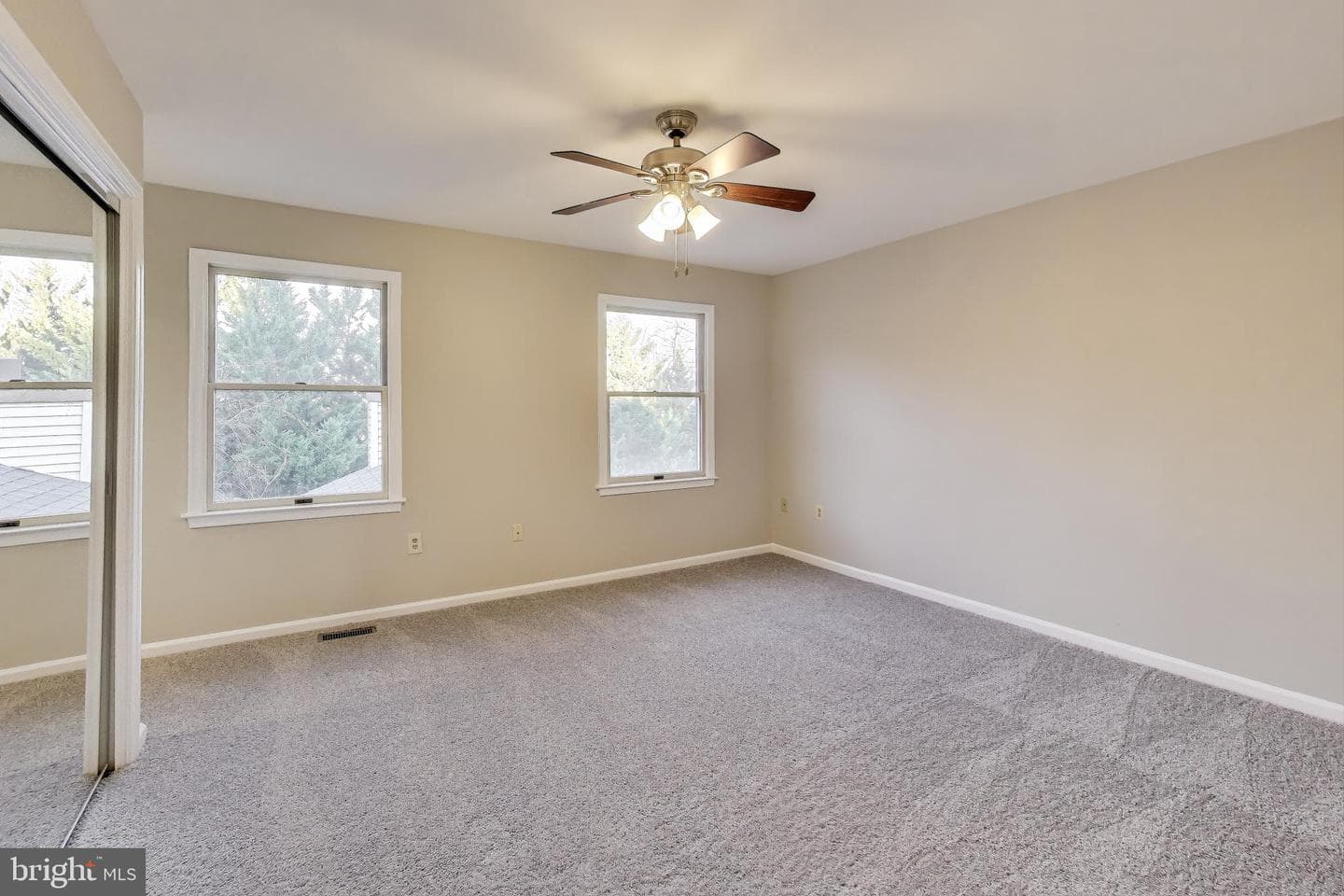 1009 Cheryls Court photo 18