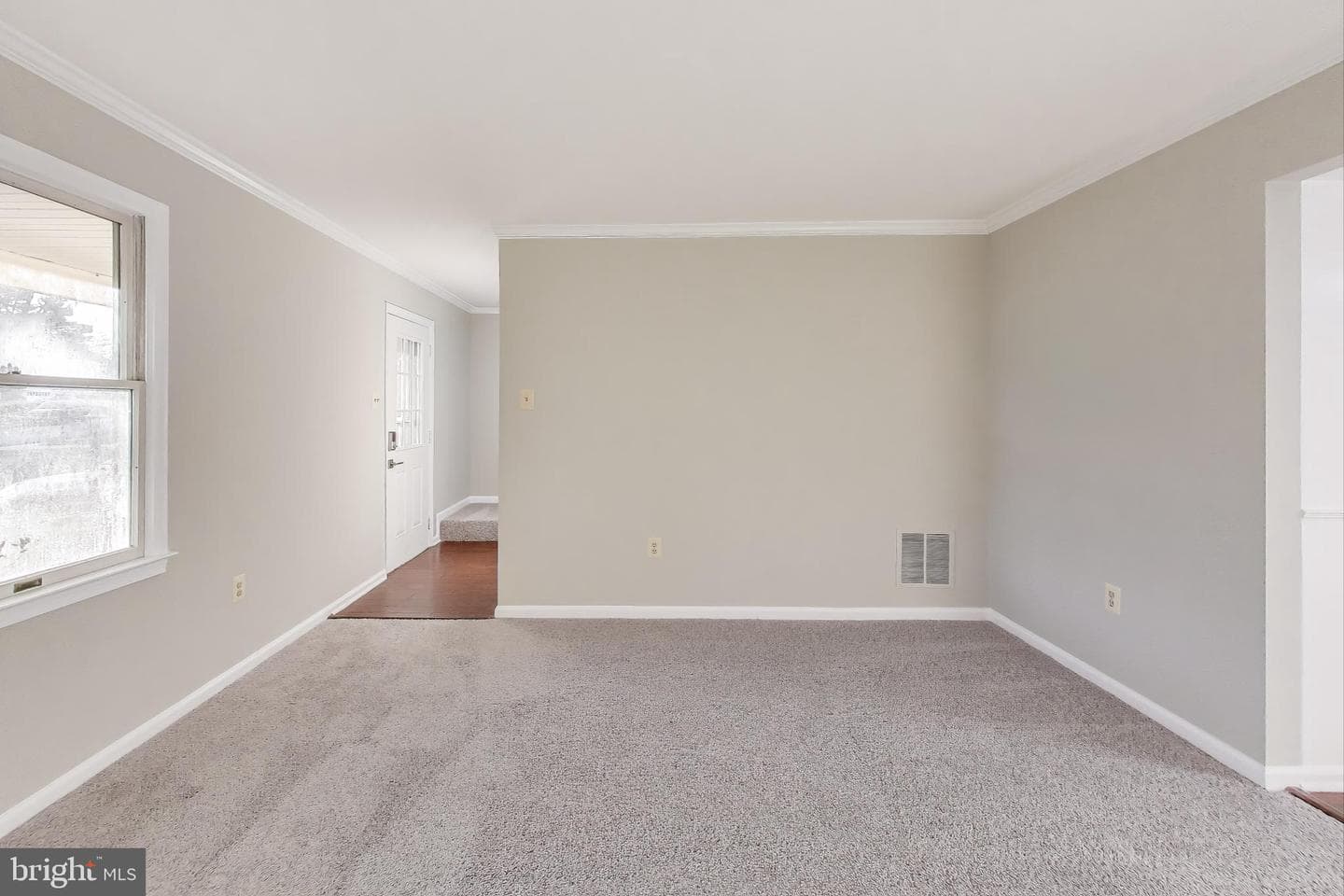 1009 Cheryls Court photo 7