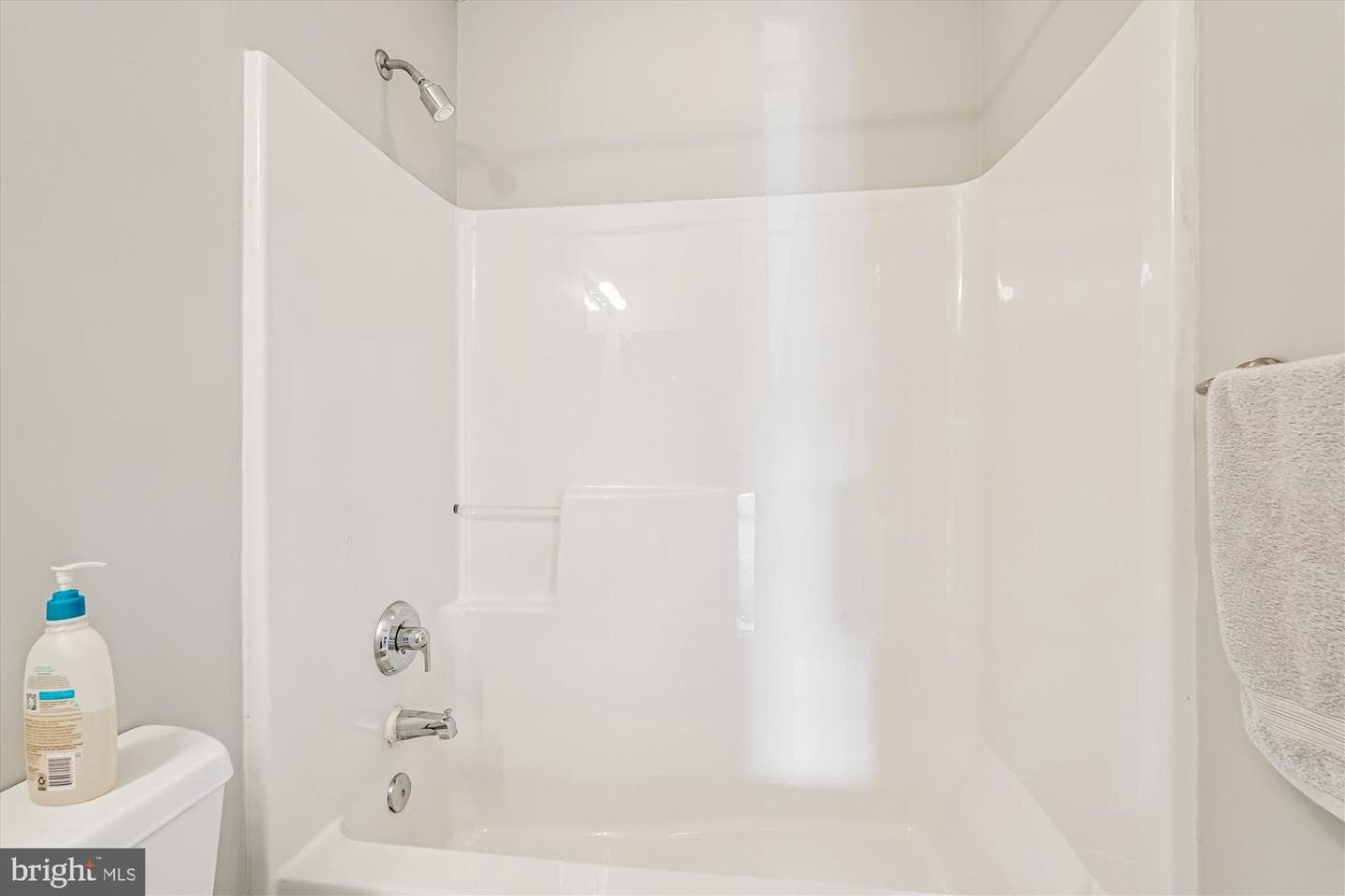 5633 Tessie Court photo 25