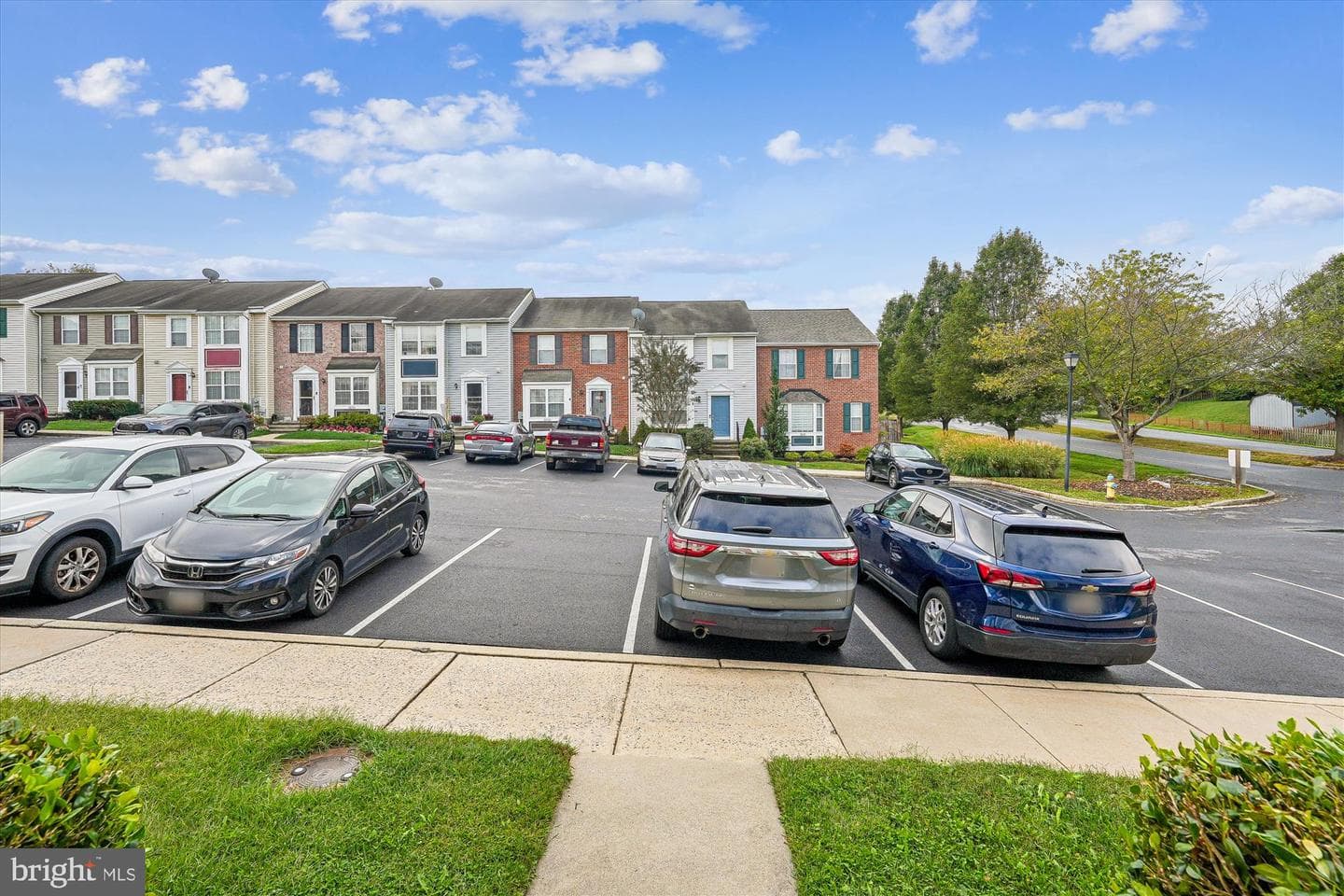 5633 Tessie Court photo 4