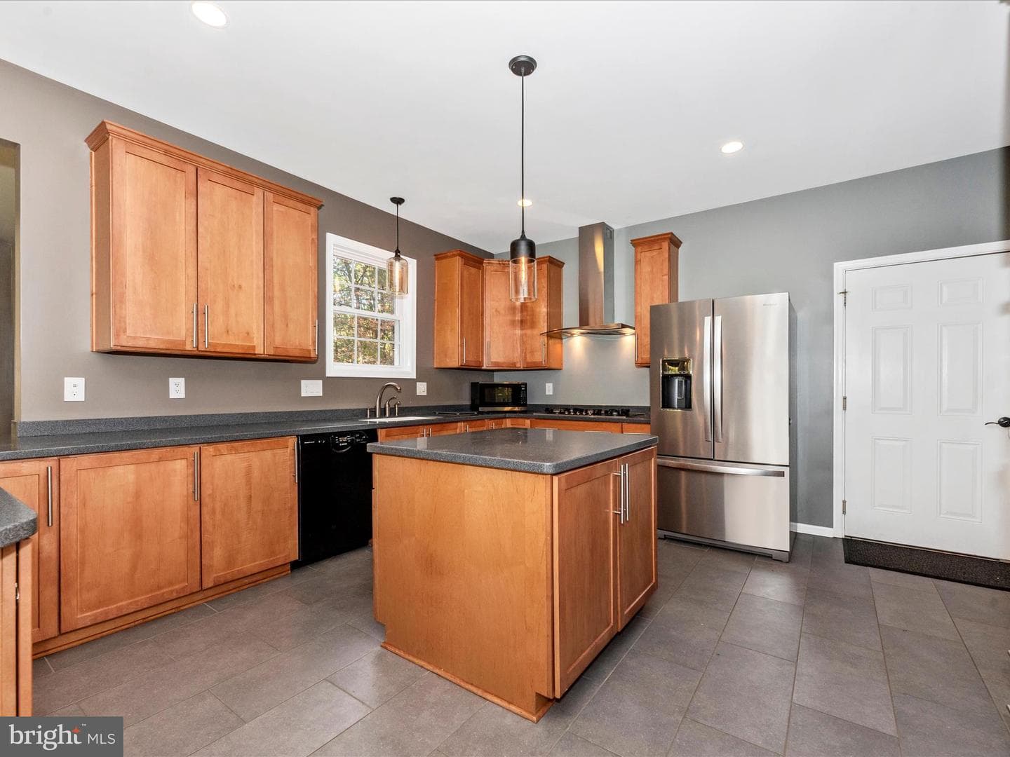 10027 Pine Tree Road photo 20