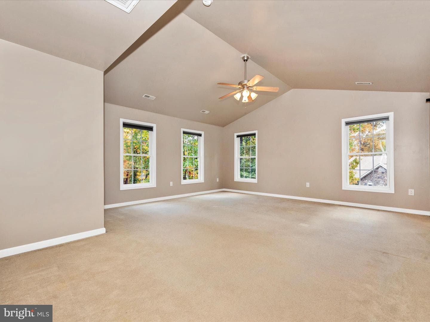 10027 Pine Tree Road photo 36
