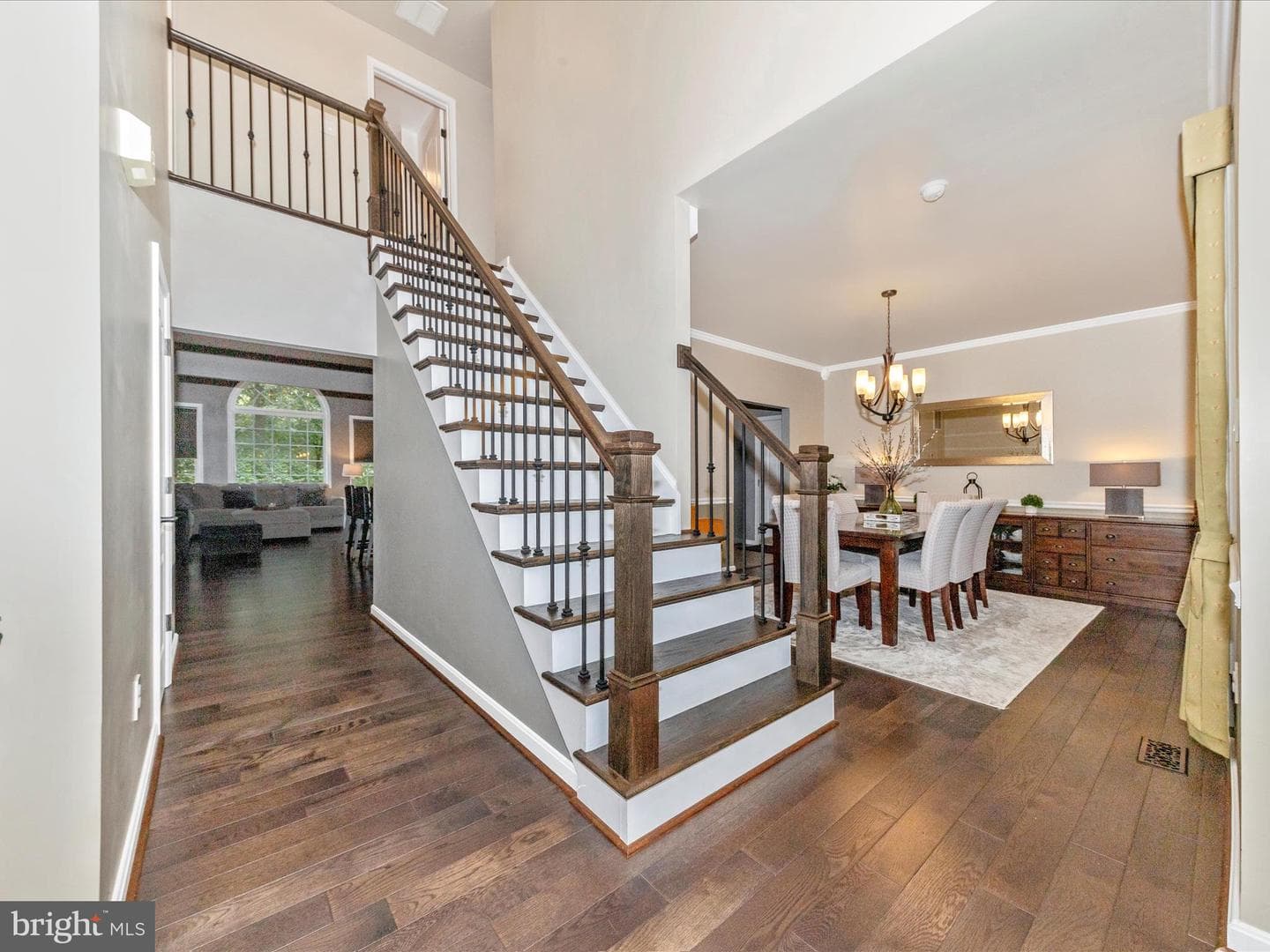 10027 Pine Tree Road photo 4