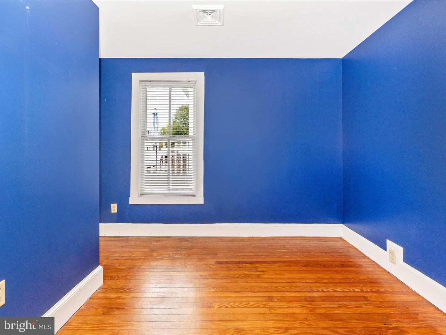 132 E 5th Street photo 30