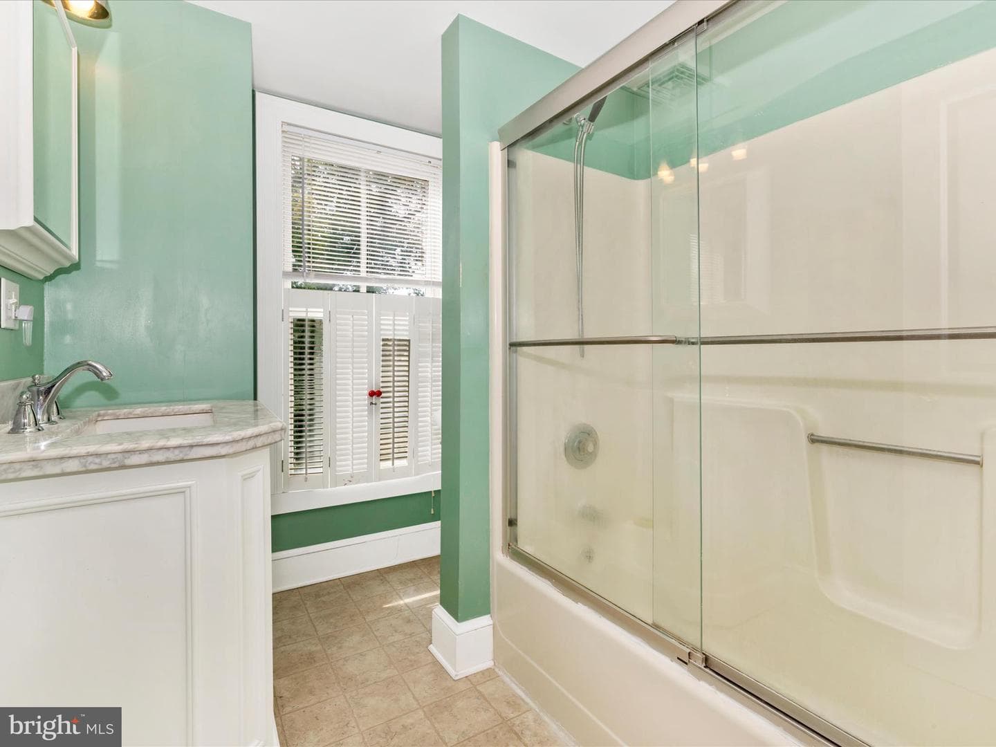 132 E 5th Street photo 32