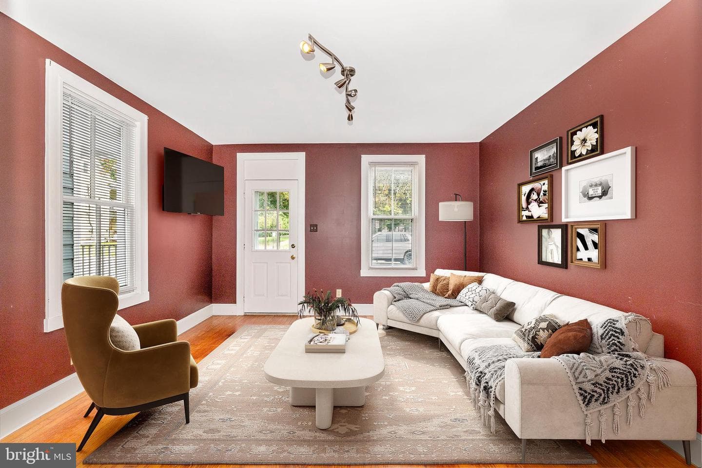 132 E 5th Street photo 4