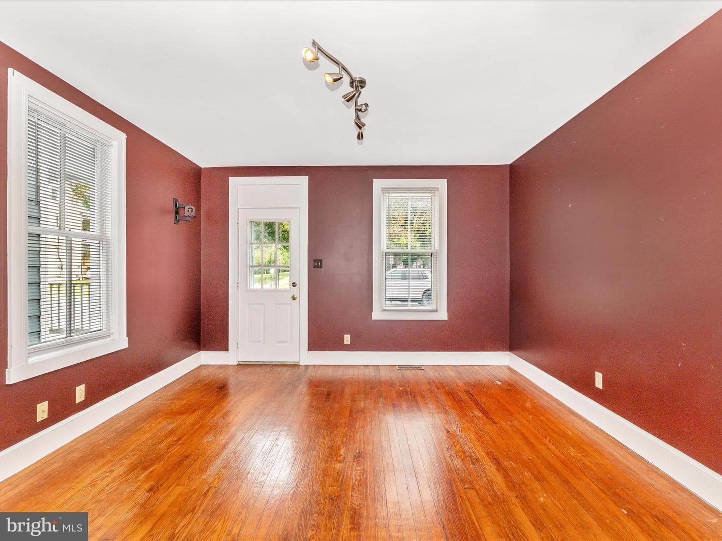 132 E 5th Street photo 5