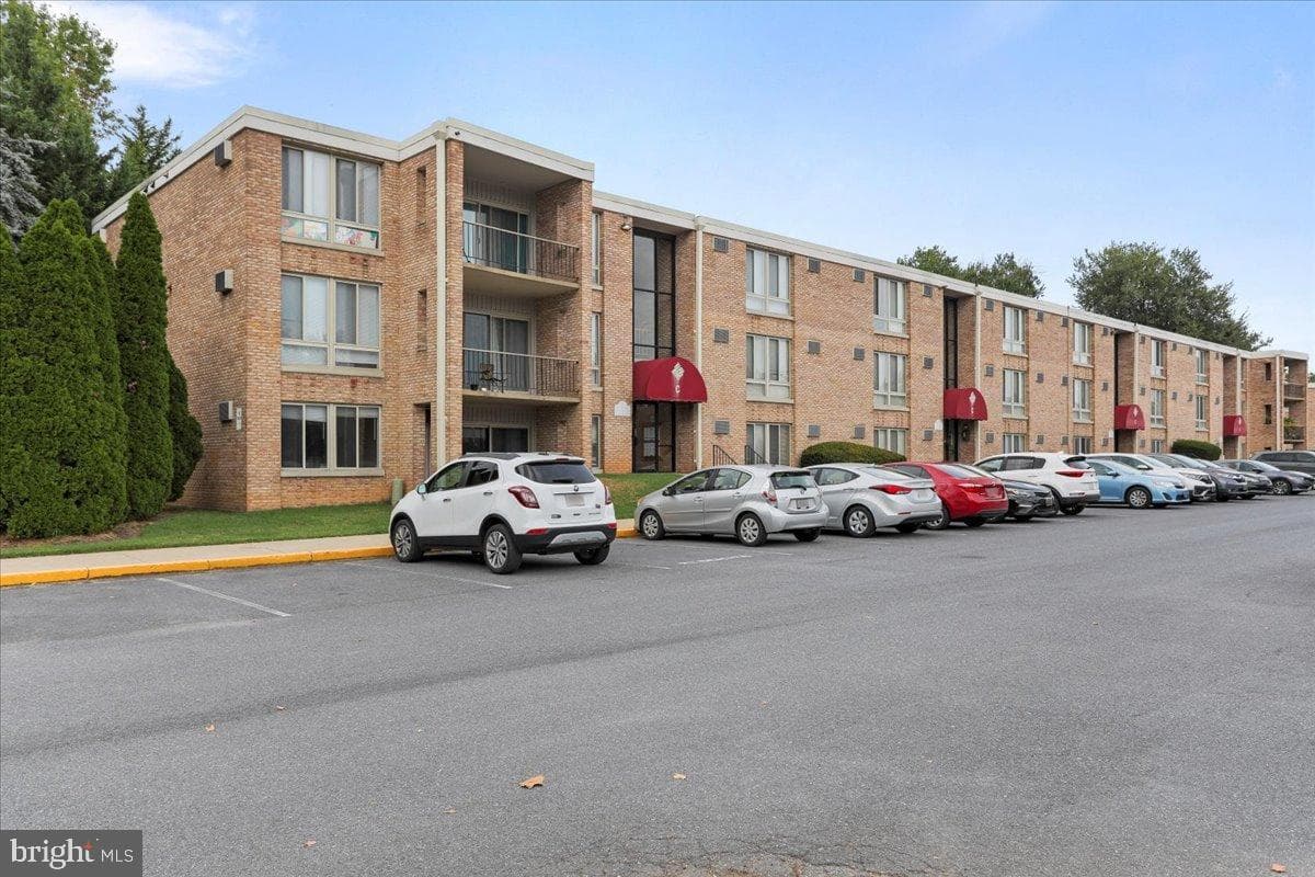 501 Prospect Boulevard photo 1
