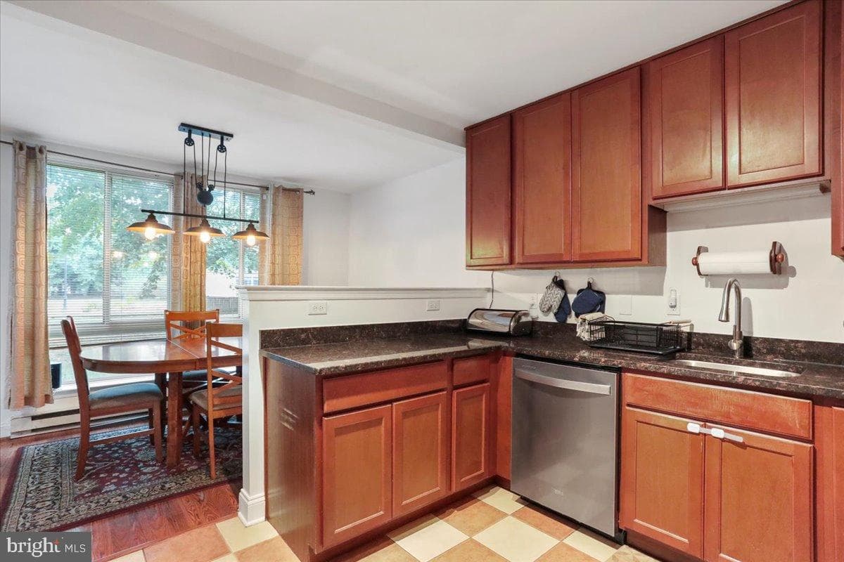 501 Prospect Boulevard photo 10