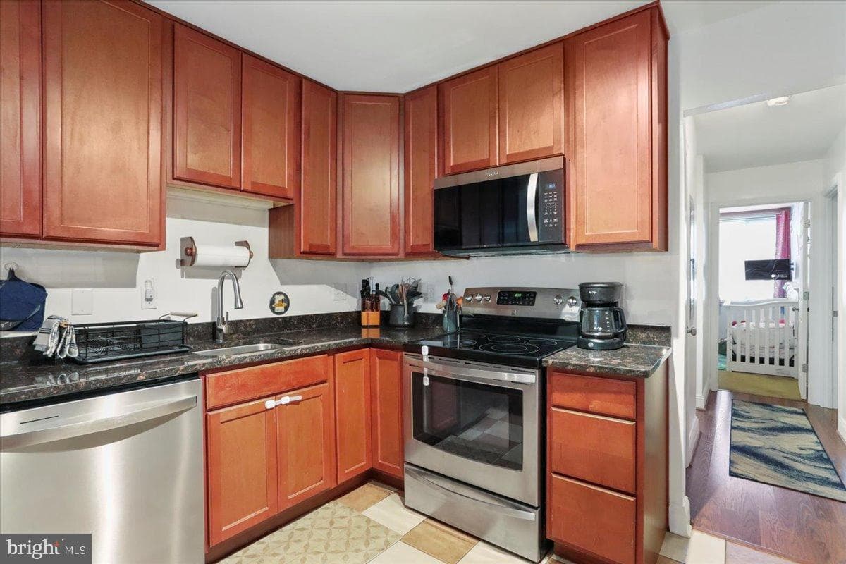 501 Prospect Boulevard photo 12