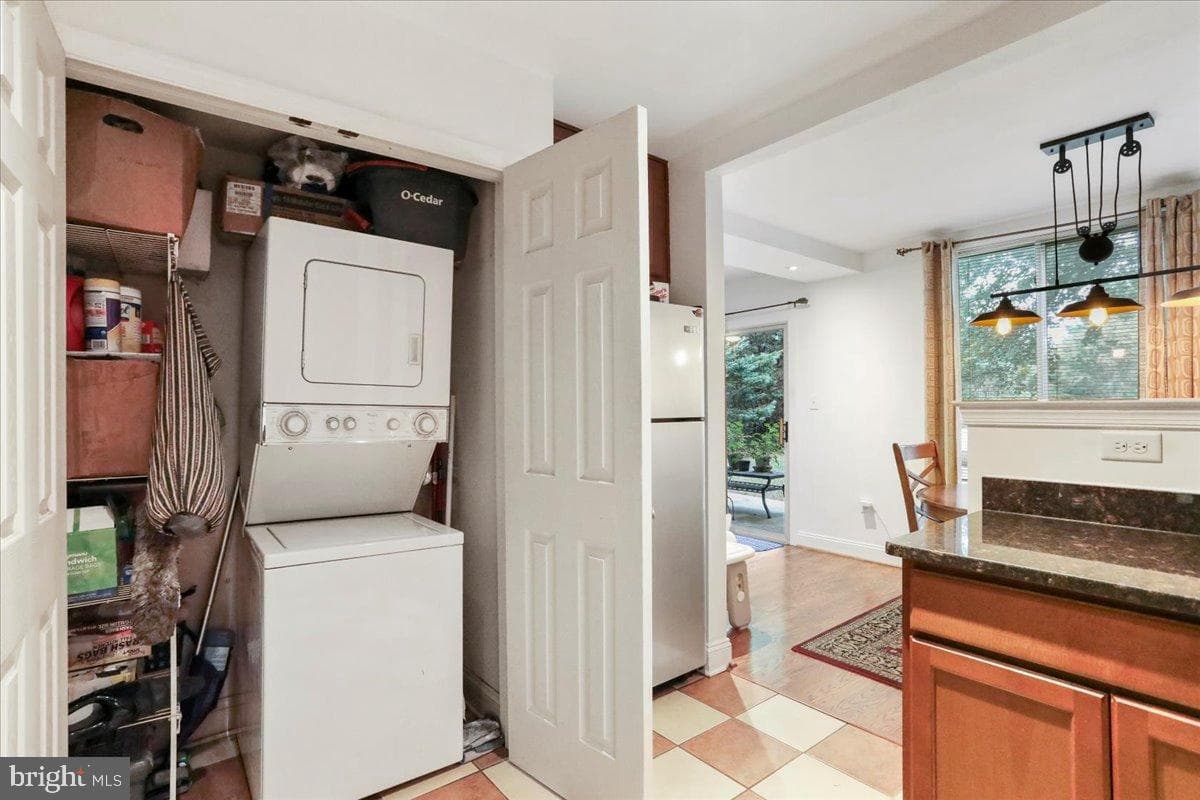 501 Prospect Boulevard photo 14