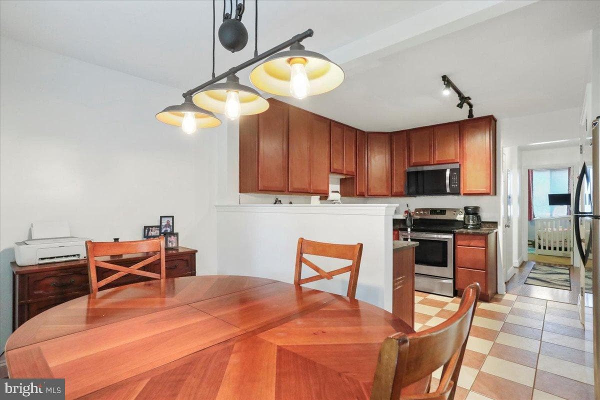501 Prospect Boulevard photo 17