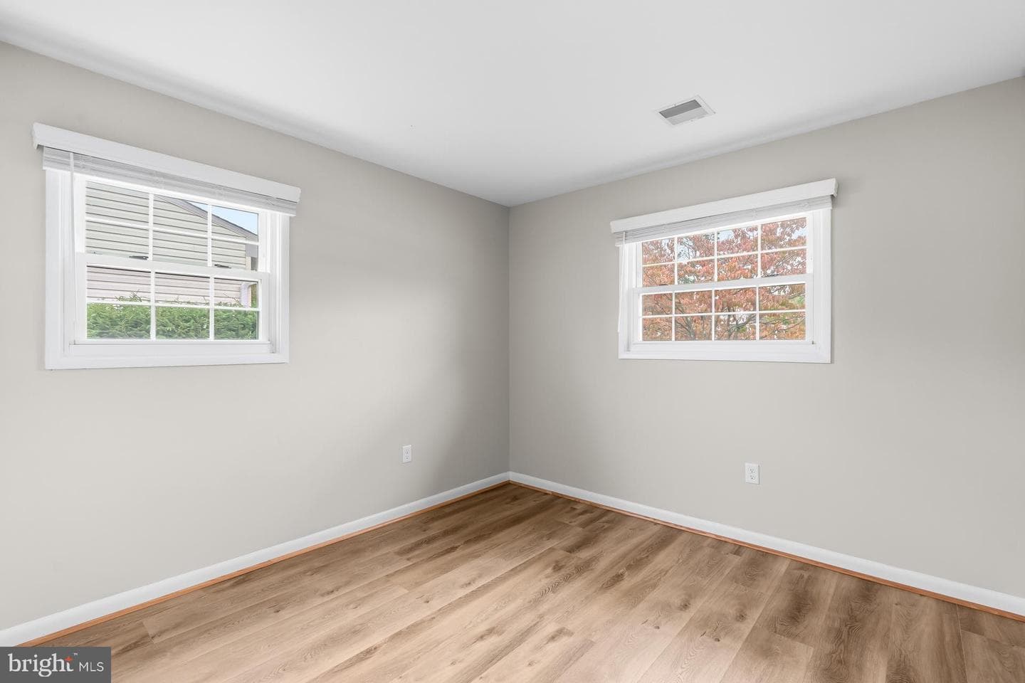 1511 W 8th Street photo 19