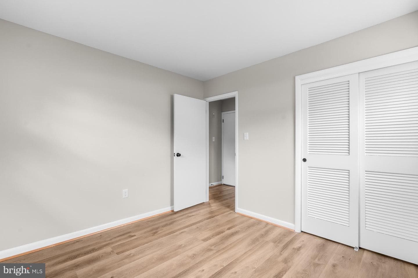 1511 W 8th Street photo 20