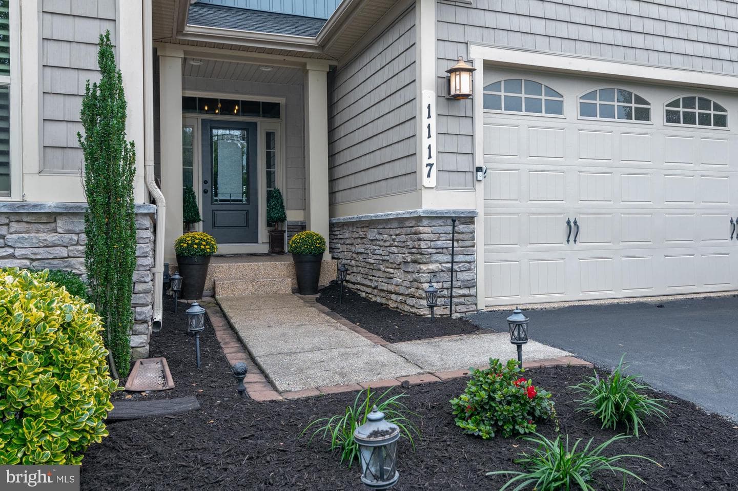 1117 Long Farm Circle photo 3