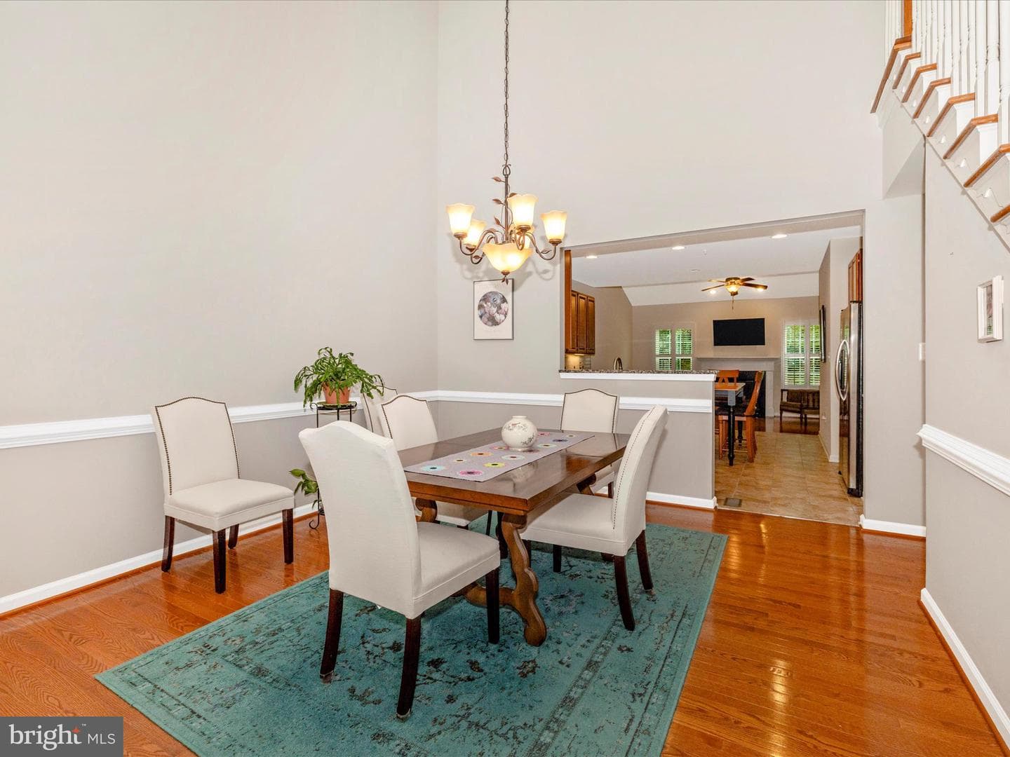 5909 Constance Way photo 3