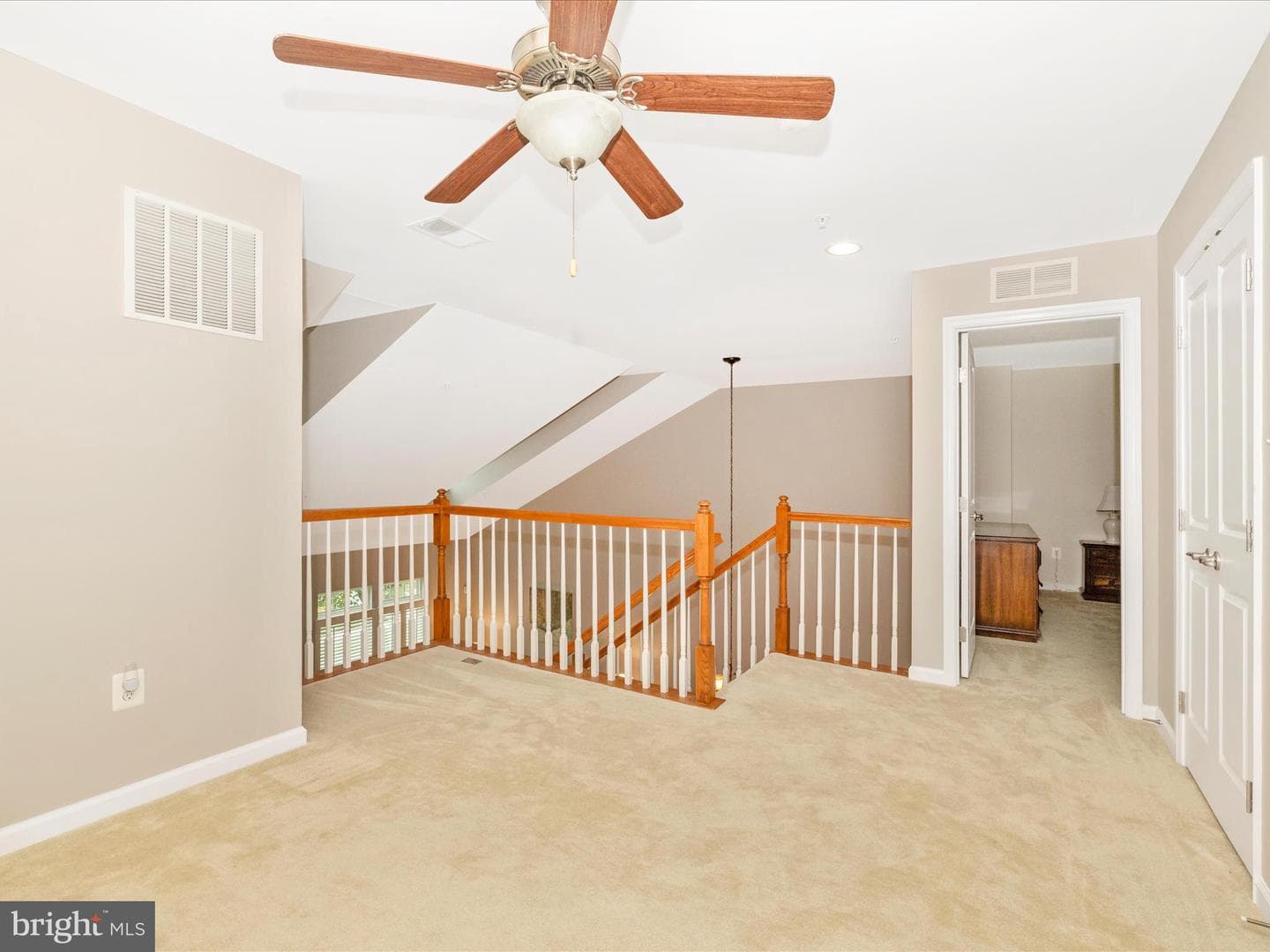 5909 Constance Way photo 33