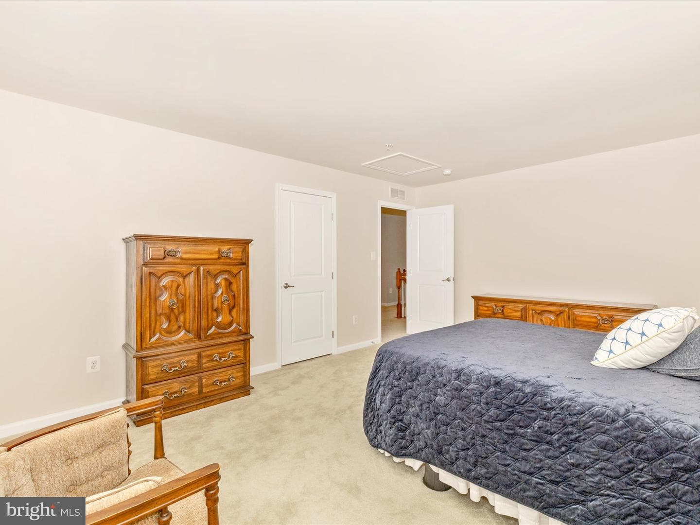 5909 Constance Way photo 35