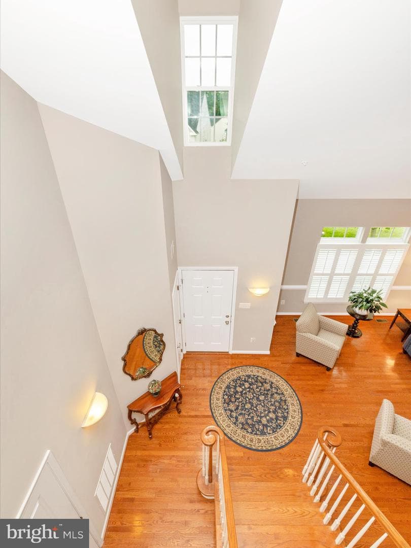 5909 Constance Way photo 9