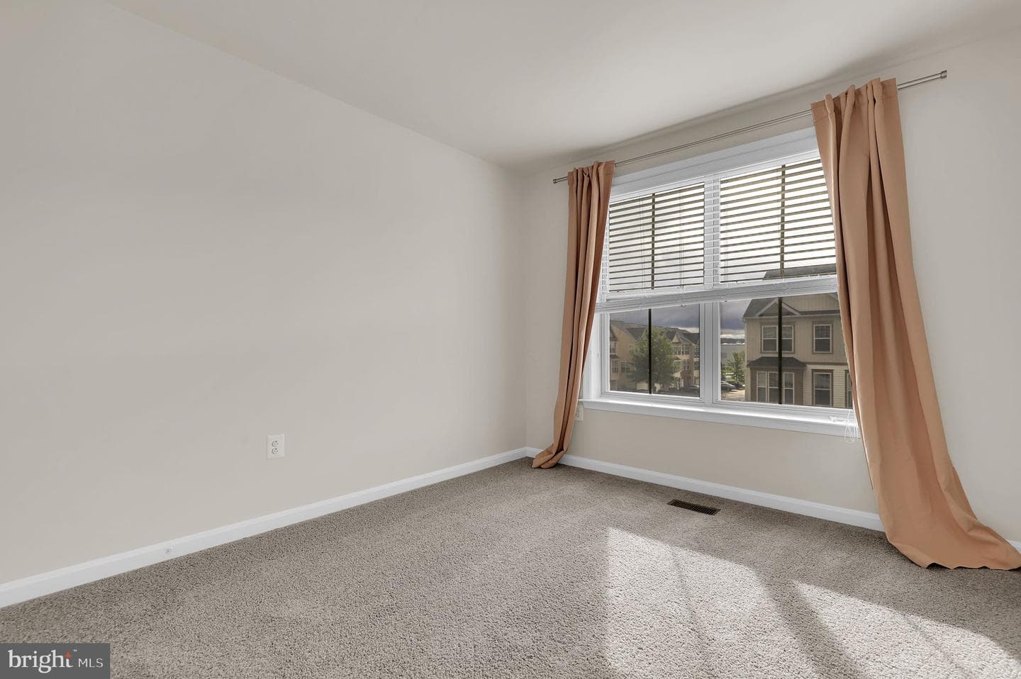6514 Newton Drive photo 24
