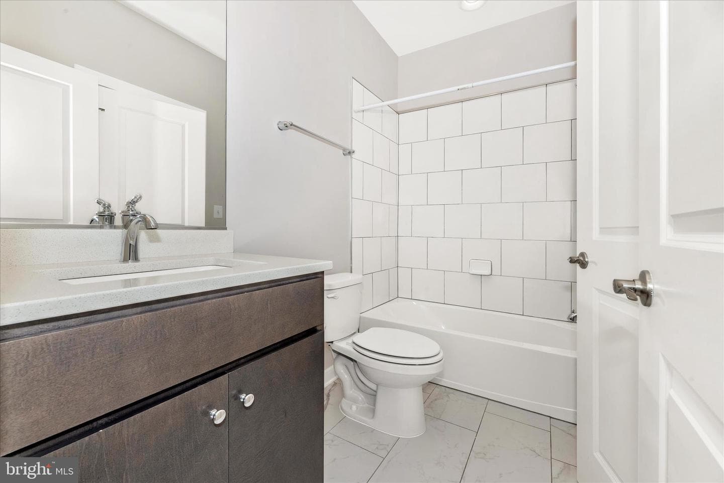 1550 Trafalgar Lane photo 35