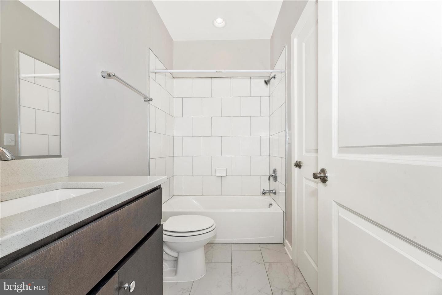 1550 Trafalgar Lane photo 36