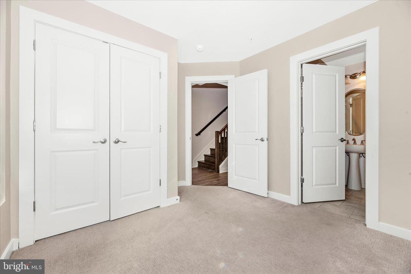 1550 Trafalgar Lane photo 38