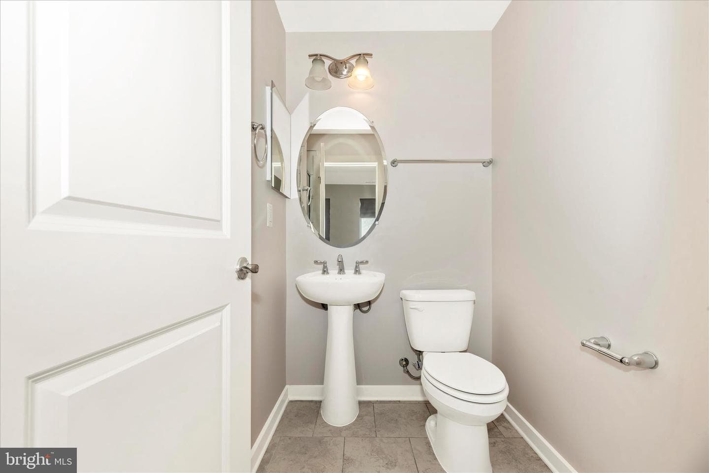 1550 Trafalgar Lane photo 39