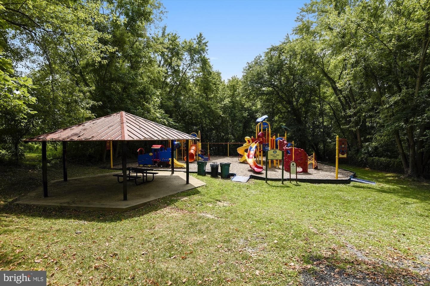 1149 Rosemont Drive photo 66