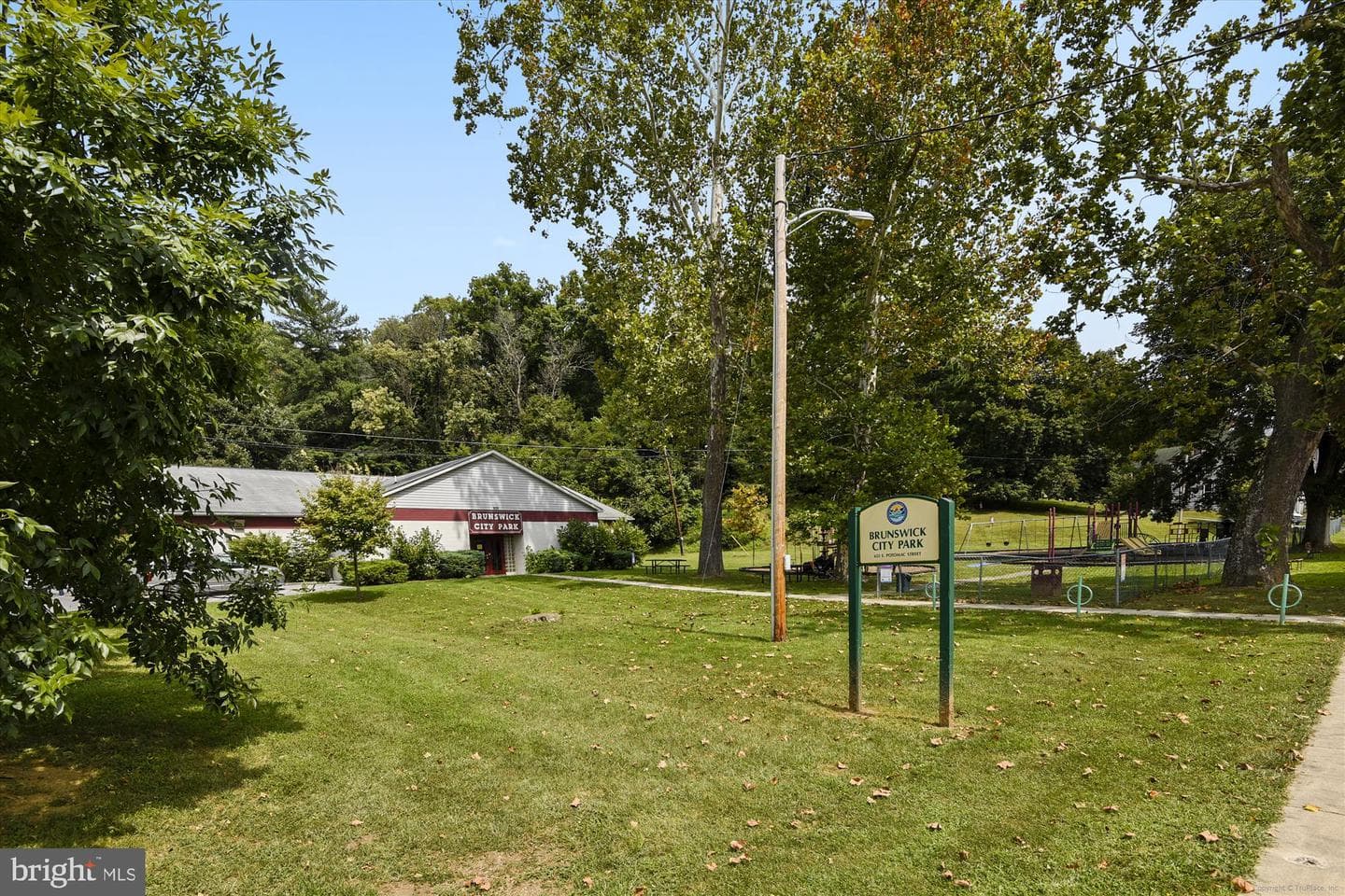 1149 Rosemont Drive photo 69