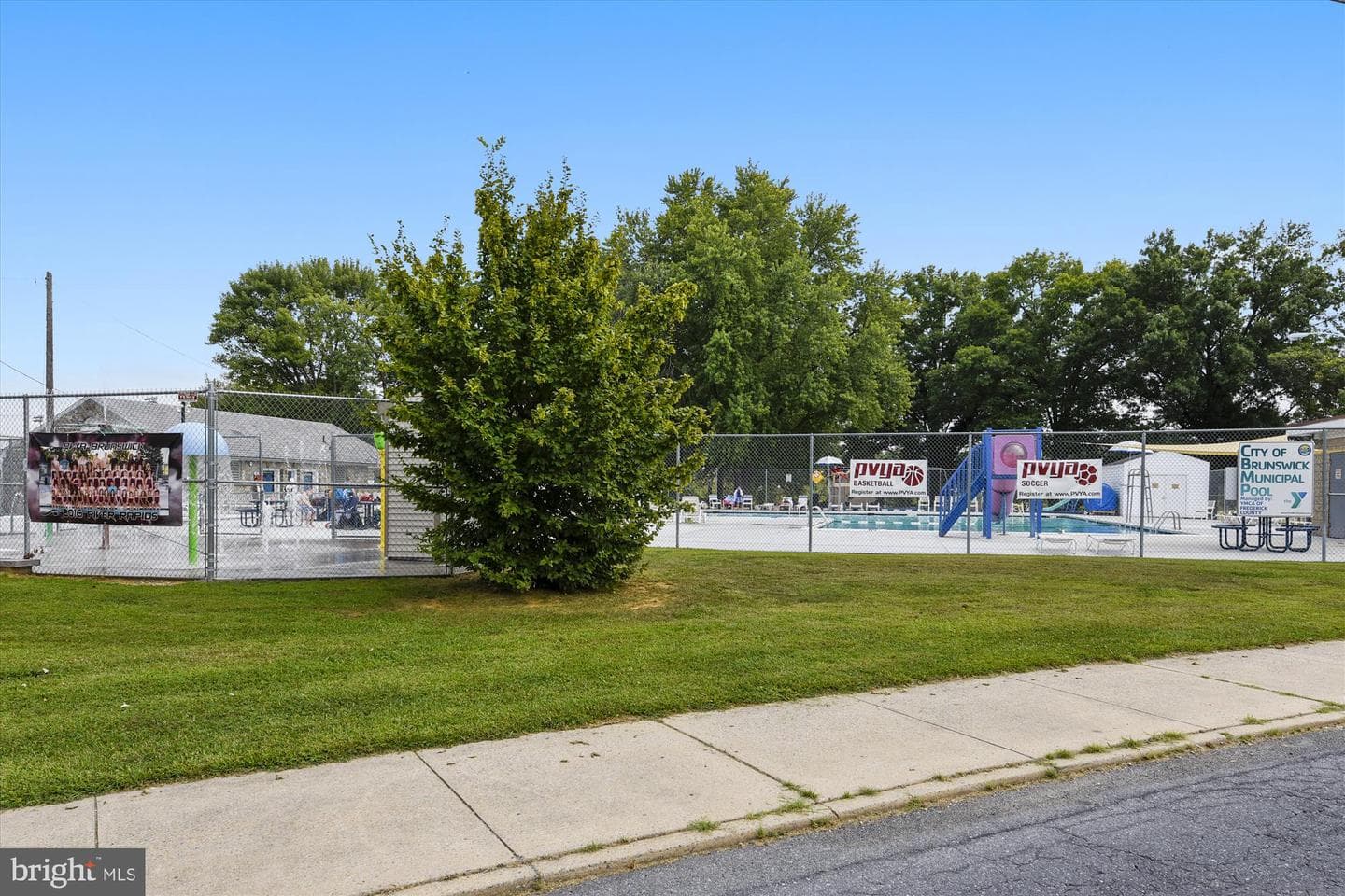 1149 Rosemont Drive photo 72