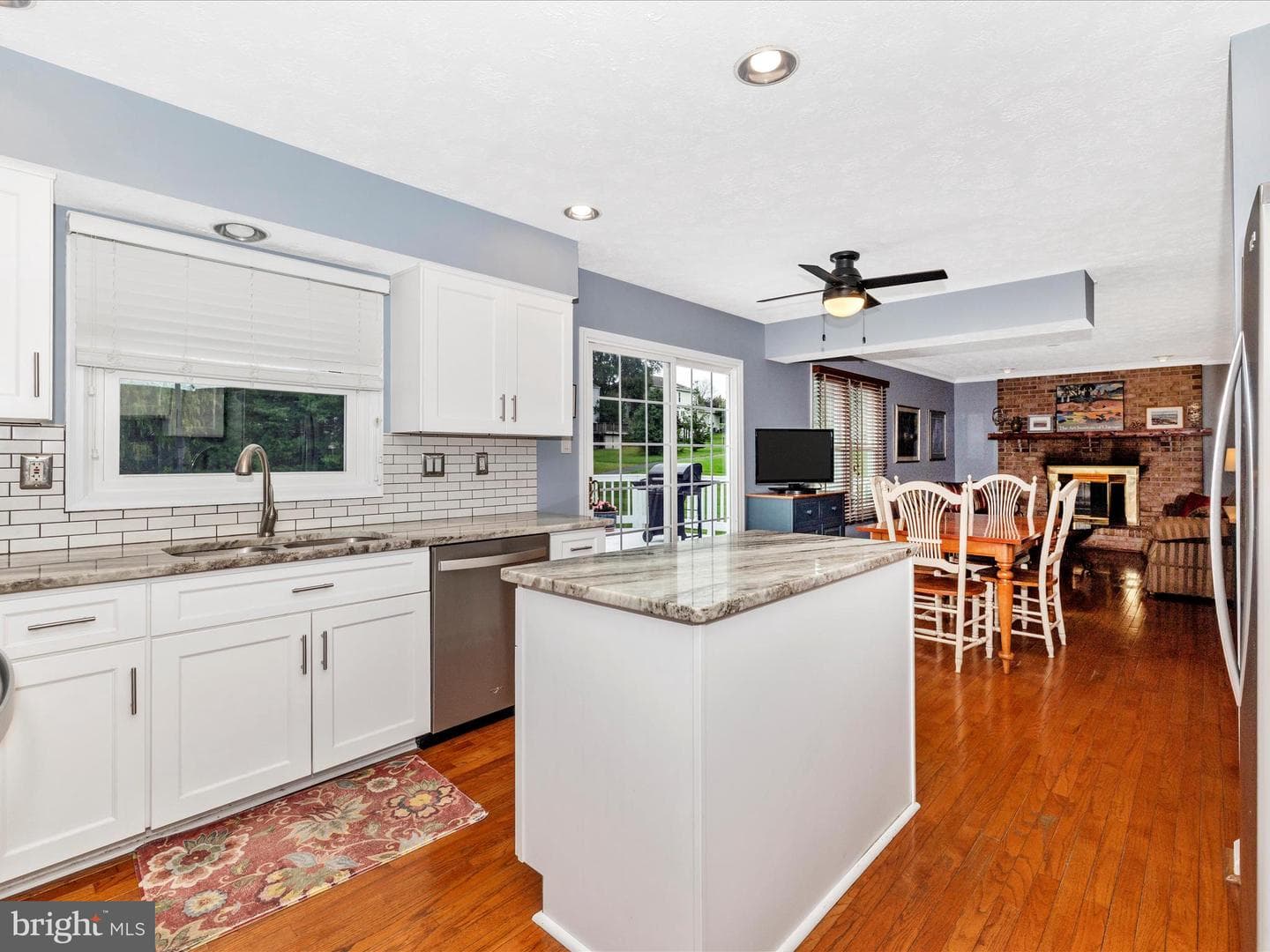 6115 Huckleberry Way photo 10