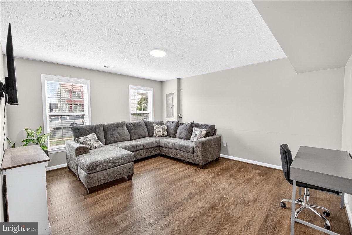 120 Victor Drive photo 25