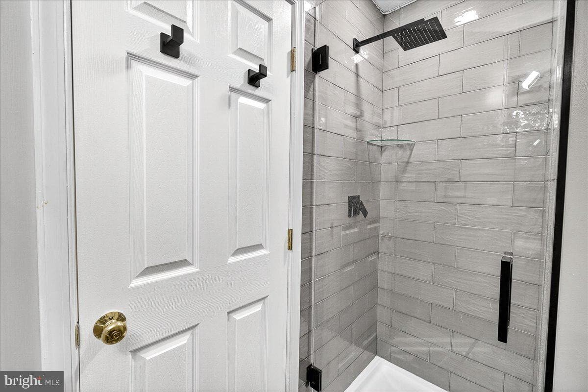 120 Victor Drive photo 29