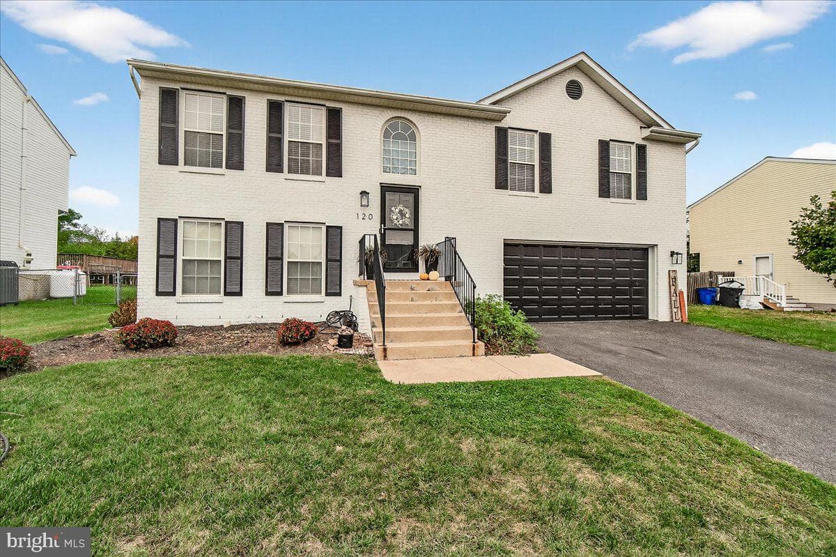120 Victor Drive photo 3