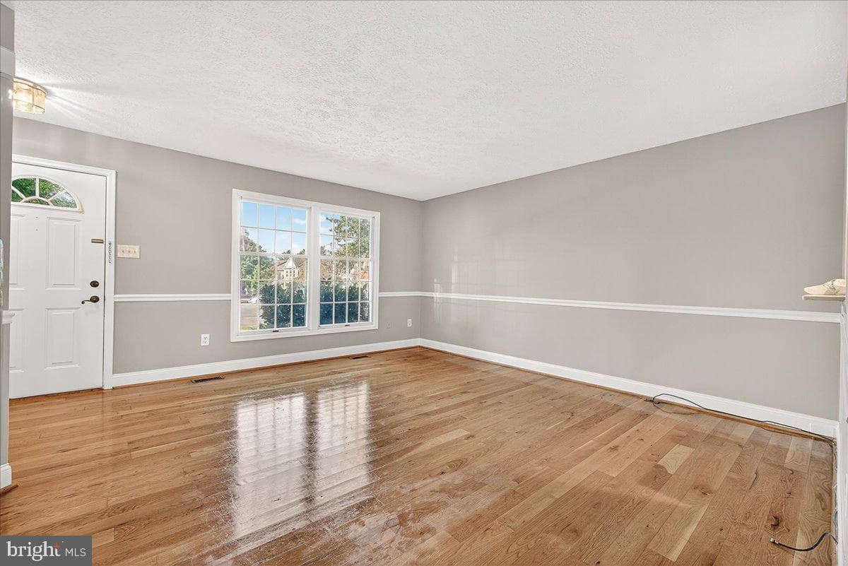 6283 Steamboat Way N photo 10