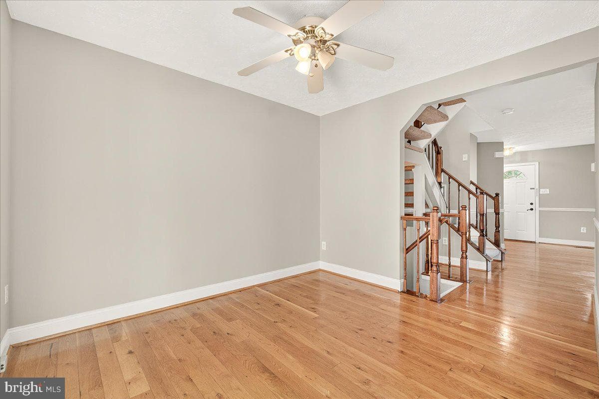 6283 Steamboat Way N photo 12