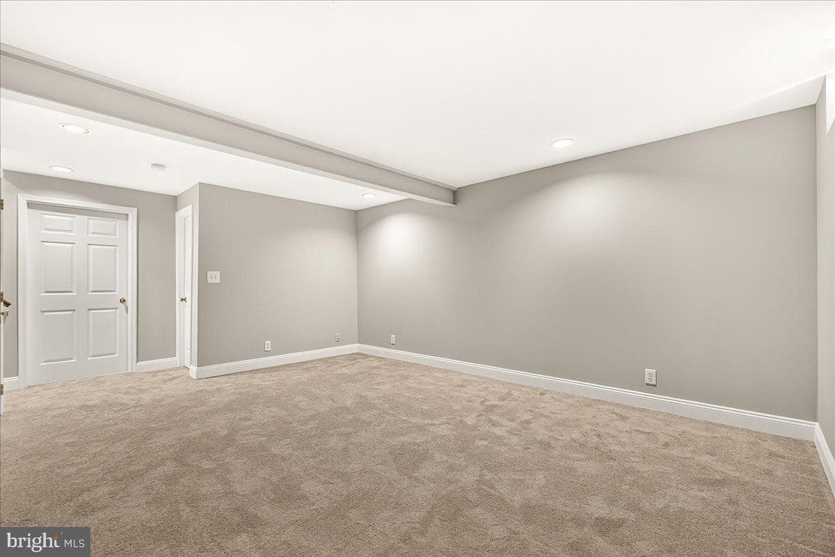 6283 Steamboat Way N photo 33