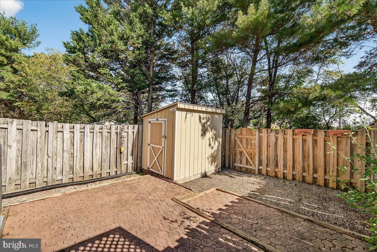 6283 Steamboat Way N photo 4