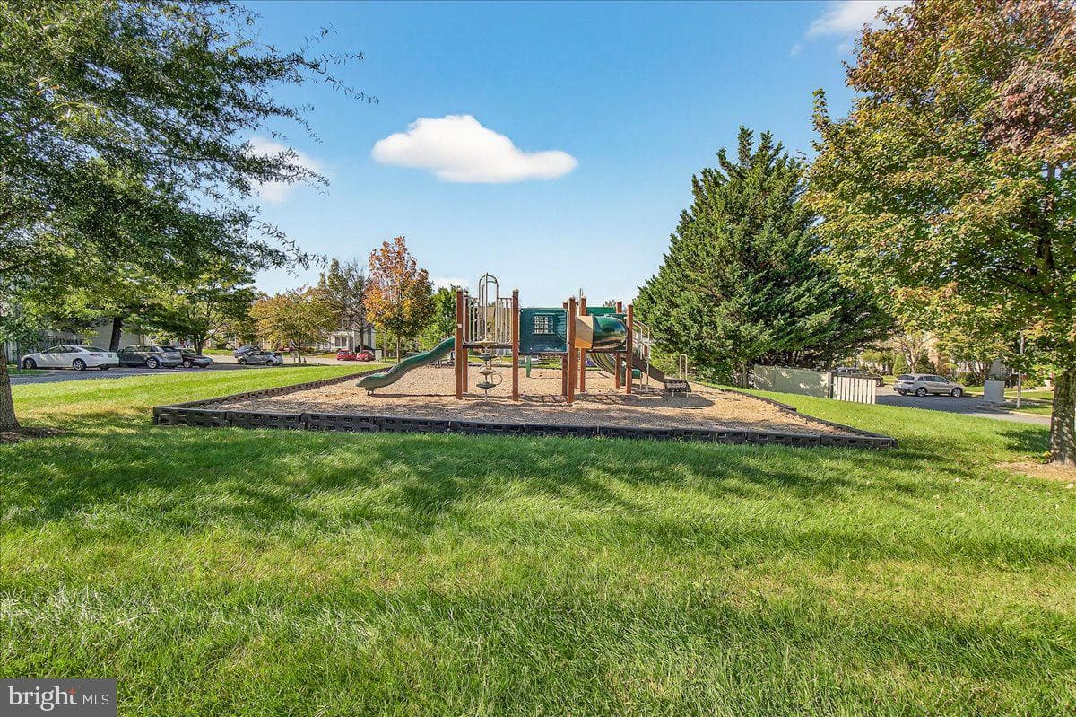 6283 Steamboat Way N photo 5