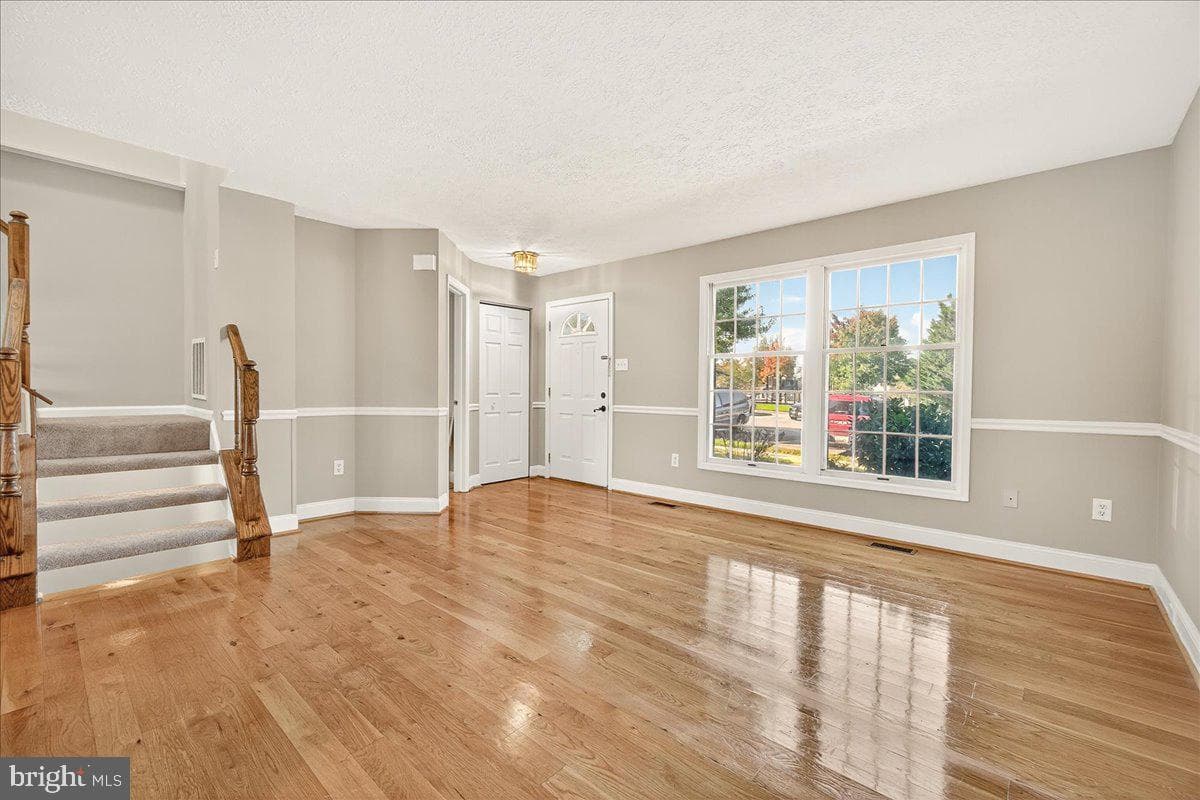 6283 Steamboat Way N photo 8