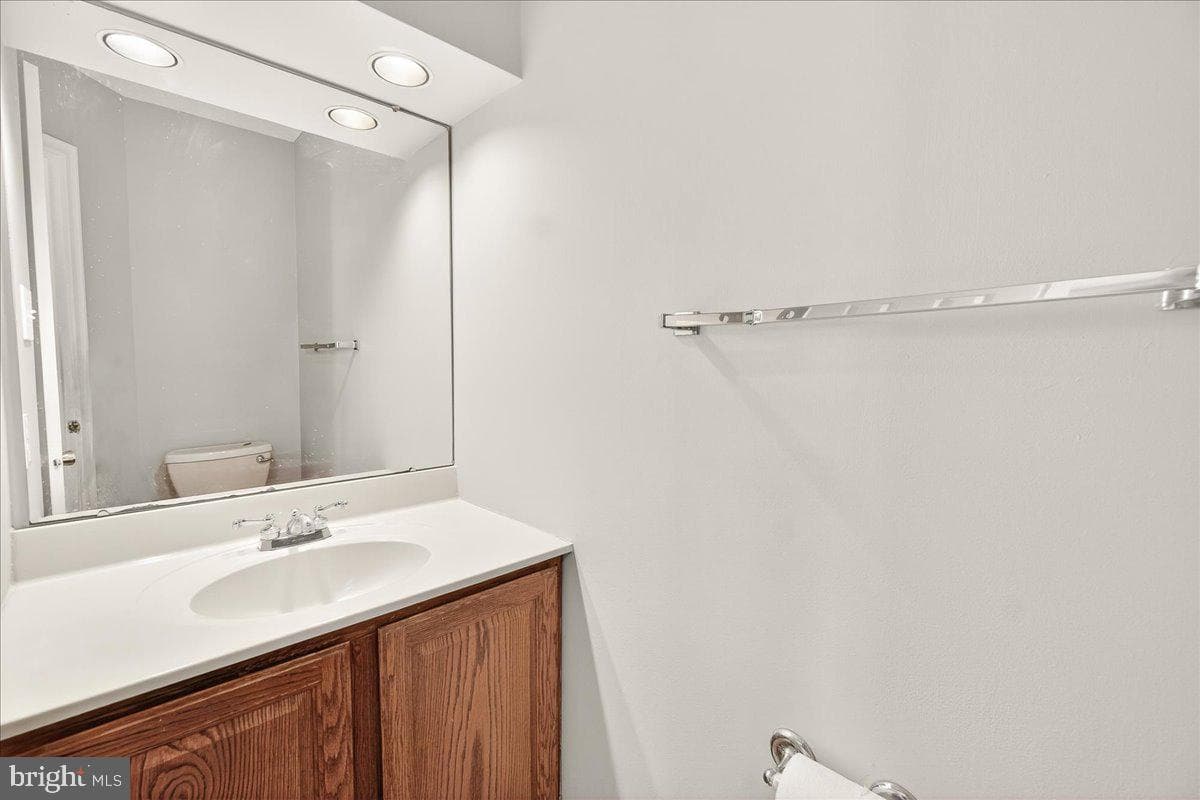 6283 Steamboat Way N photo 9